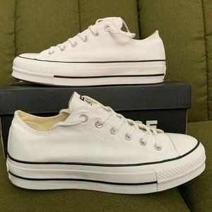 CONVERSE White Chuck Taylor All Star Lift Sneaker